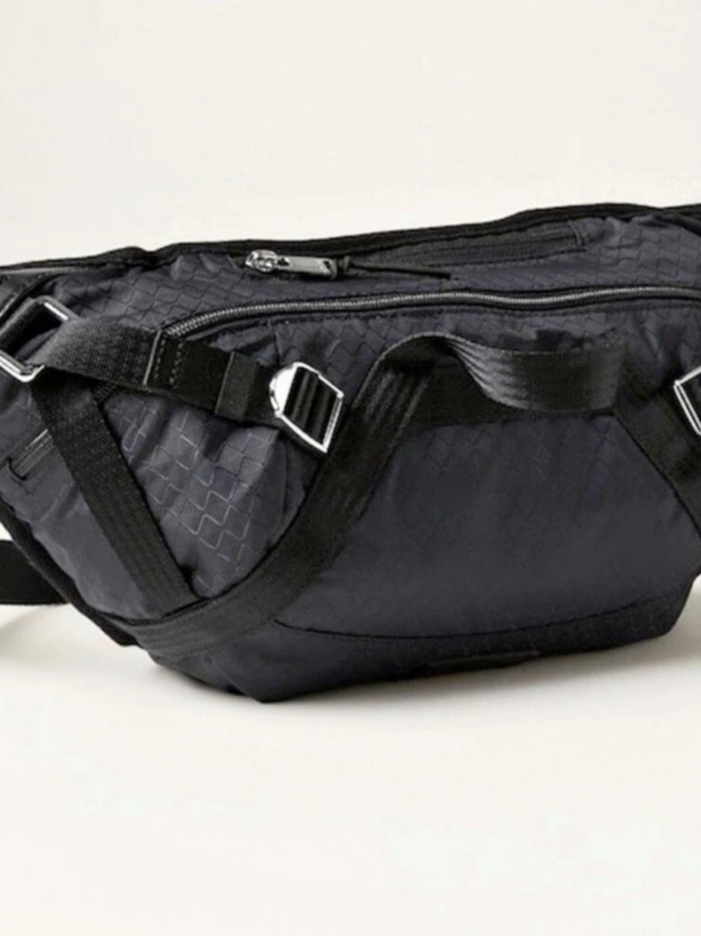 Athleta Excursion Crossbody Belt Bag Black
